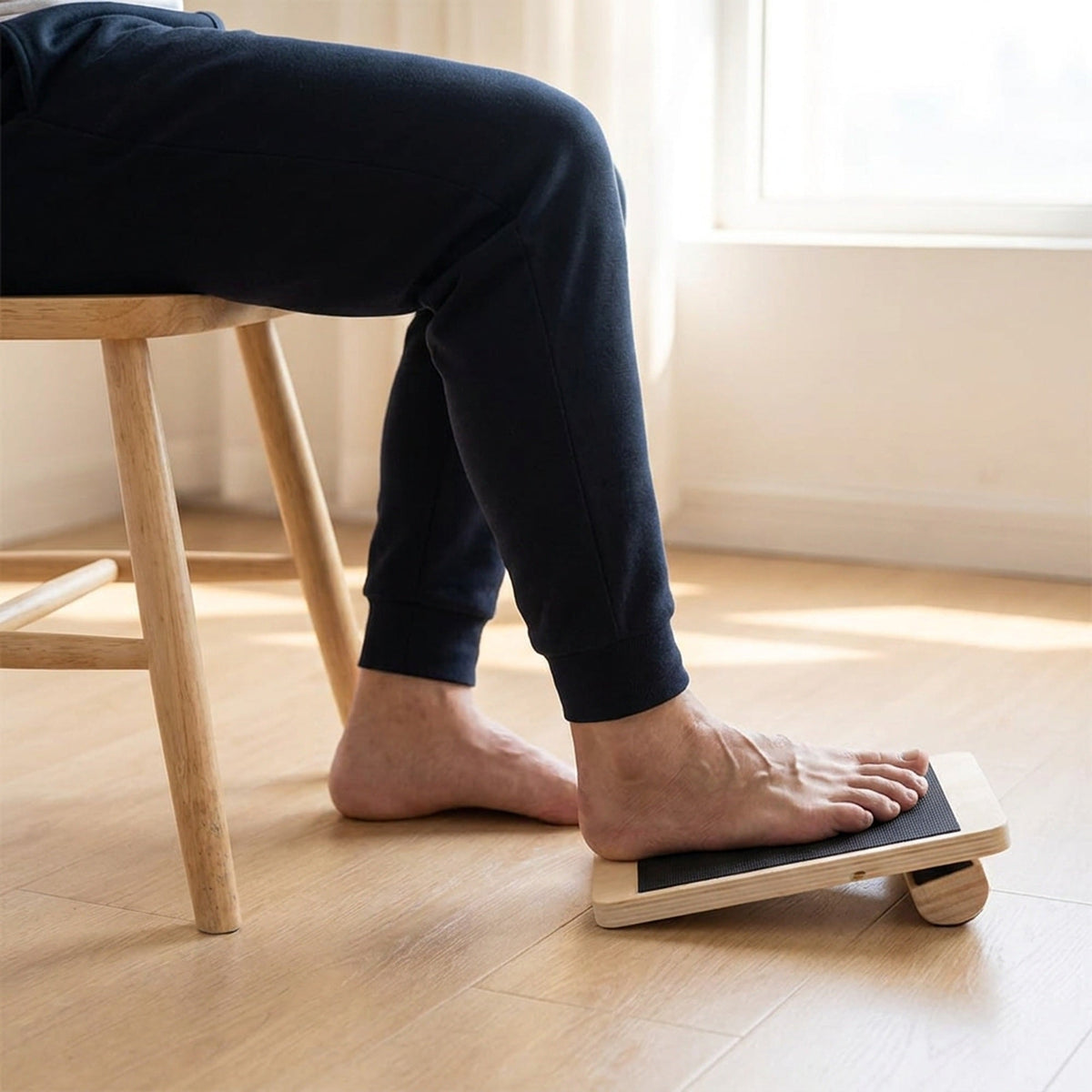 Anti Slip Wooden Balance Board - Ankle Stretcher for Ballet and Fitness Training, Home Gym Stability Exercise Equipment