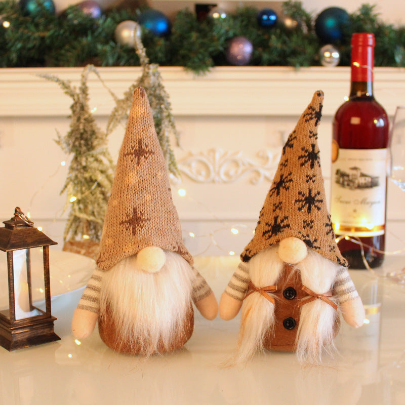 Christmas elf with knitted cap, brown