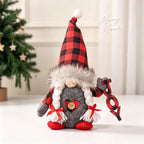Gnome figure with red-black checkered hat