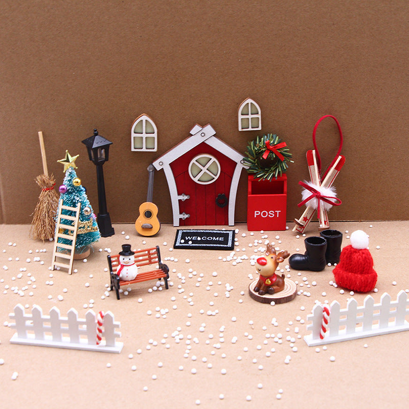 Glowing Elf Door Set for Miniature Christmas Scenes