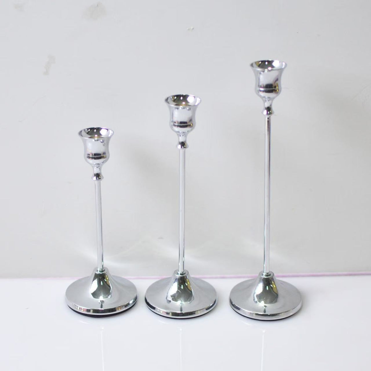 Decorative iron candle holder, ginkgo leaf design