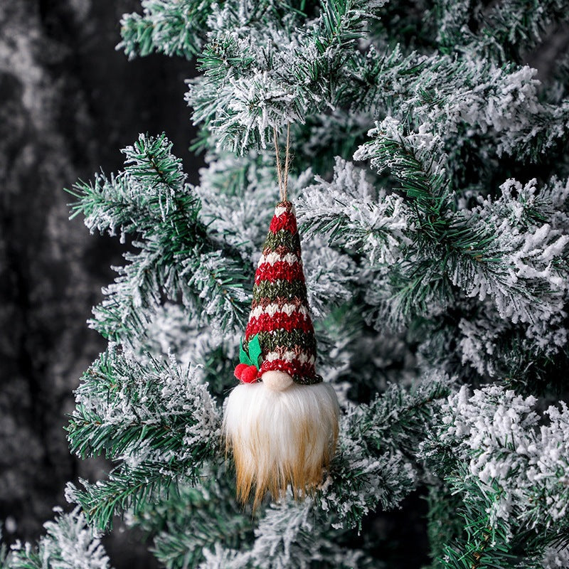 Christmas gnome pendant with knitted hat