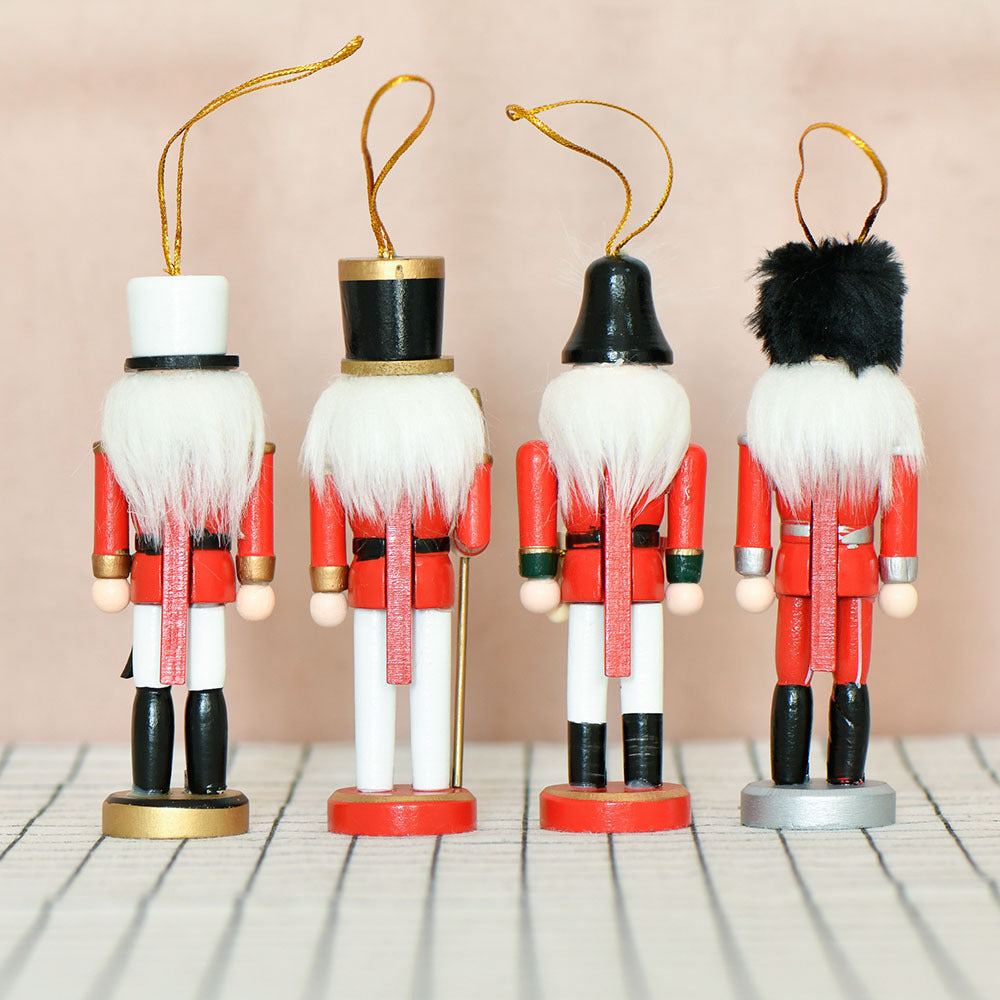 Nutcracker soldier made of hardwood, 13 cm