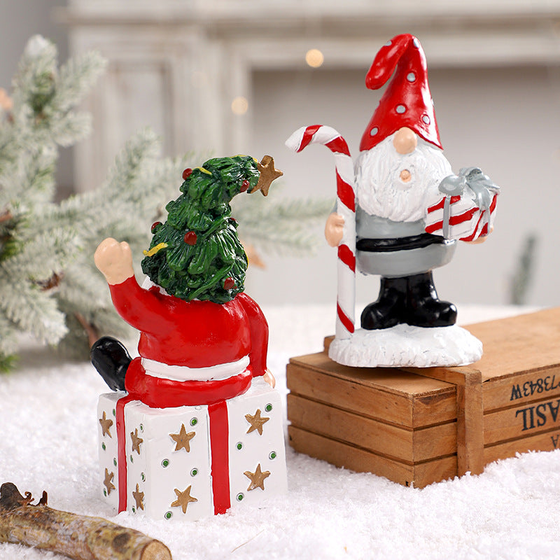 Decorative gnome figure made of resin
