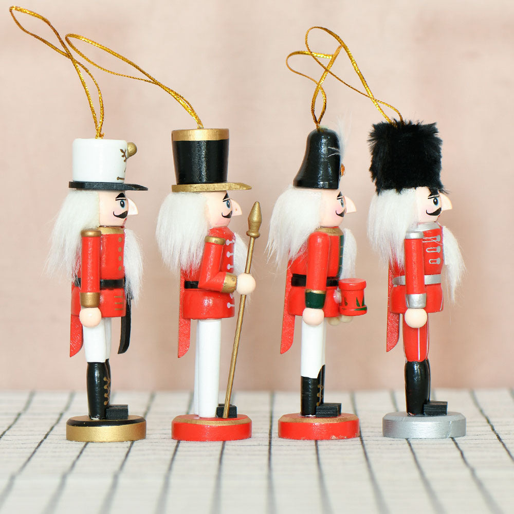 Nutcracker soldier made of hardwood, 13 cm