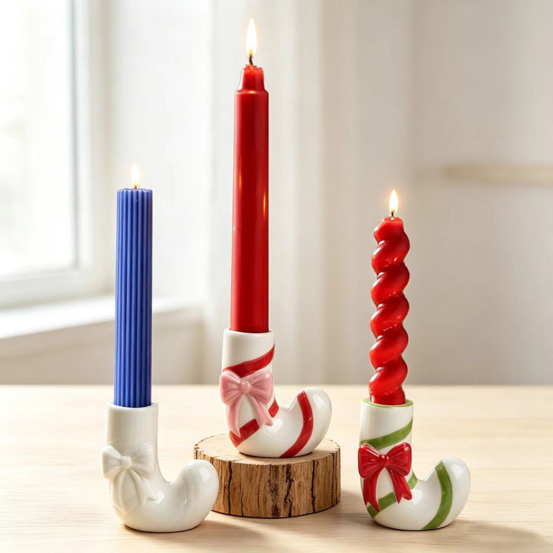 Ceramic candle holder in candy cane look