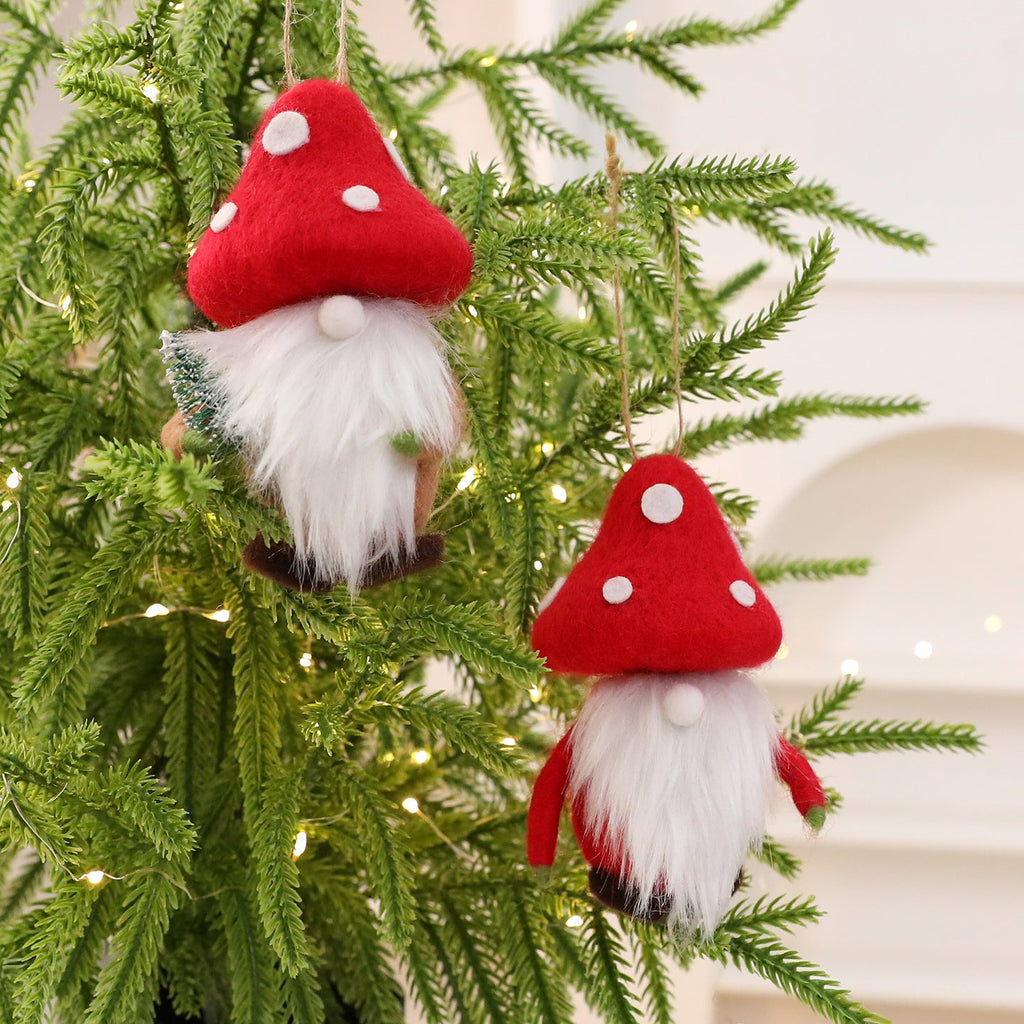 Christmas gnome pendant made of felt