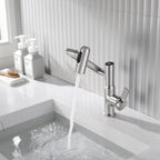 Displays accurate water temperature and prevents burns immediately