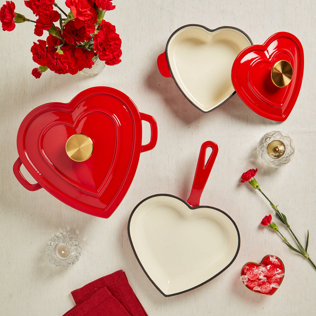 1-Quart Enameled Cast Iron Heart-Shaped Dutch Oven, Red