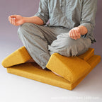 Foldable Meditation Cushion – Ergonomic Tri-Fold Yoga Kneeling Seat and Portable Floor Mat for Zen Practice, Cross-Legged Sitting and Relaxation
