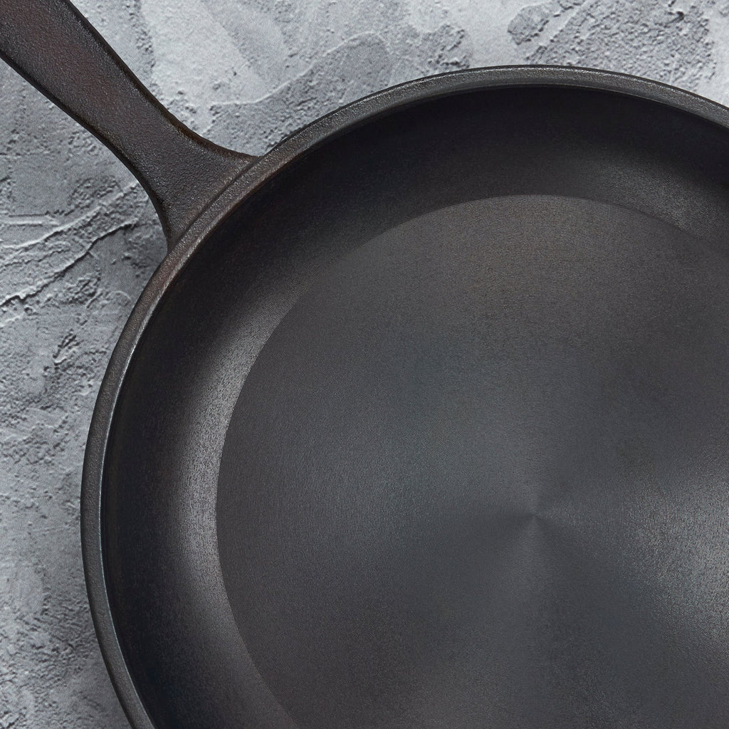 12" Smooth Cast Round Pre-Seasoned Cast Iron Skillet Fry Pan