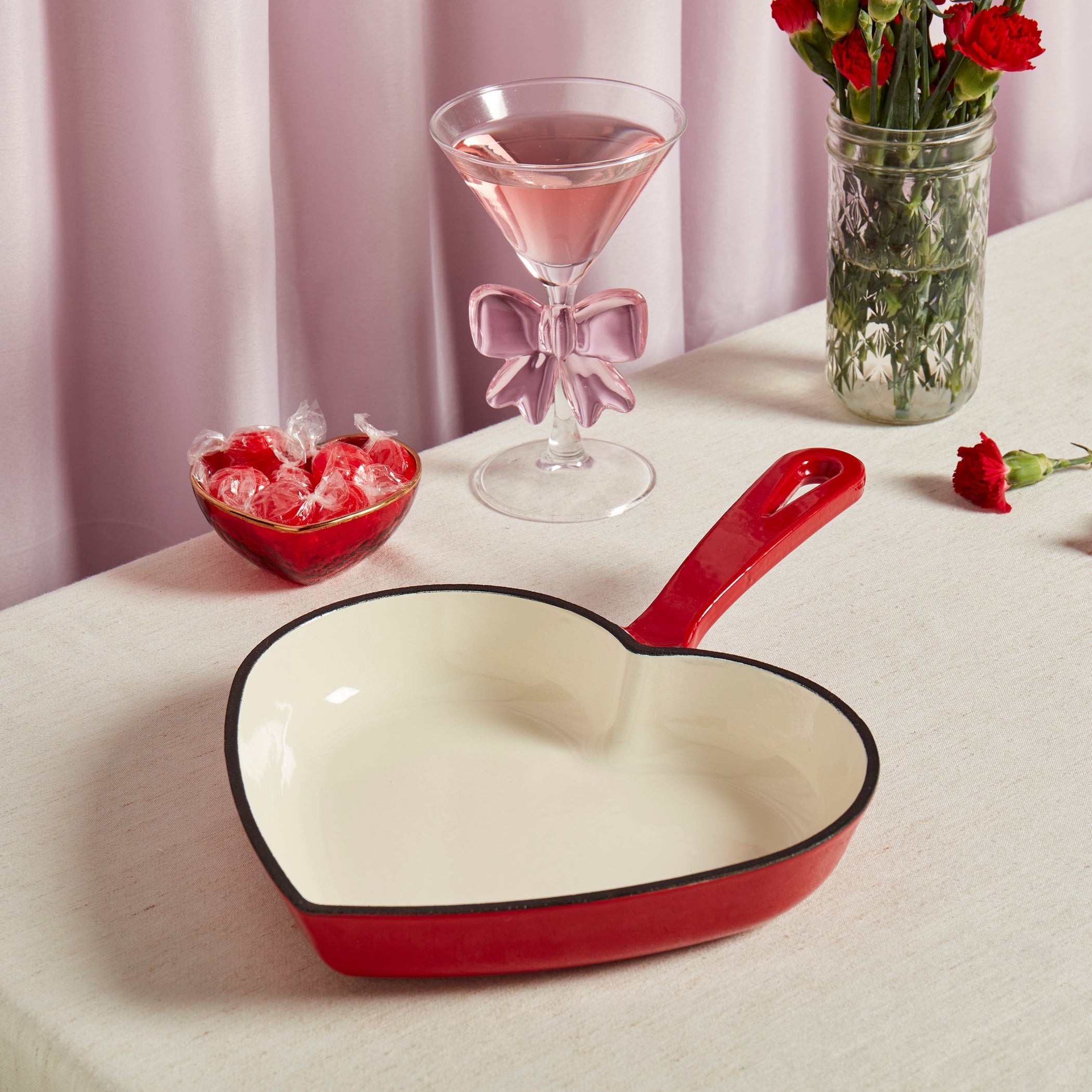 9” Enameled Cast Iron Heart-Shaped Skillet Fry Pan, Red