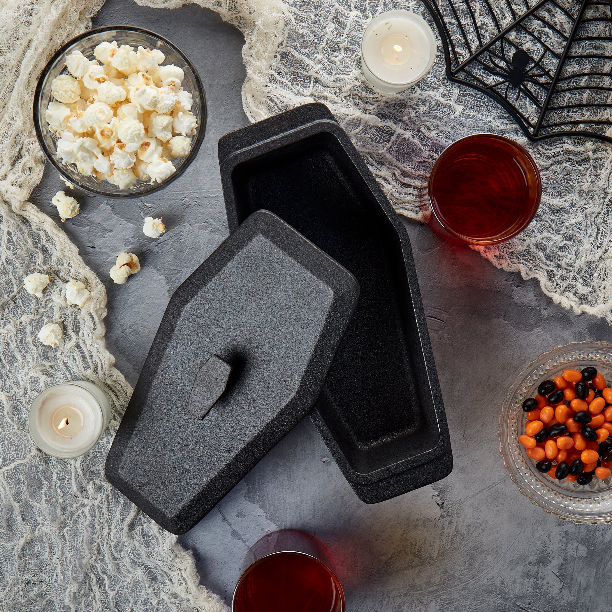 1.5-Quart / 2.5-Quart Cast Iron Skeleton Coffin Casket Loaf Pan, Black