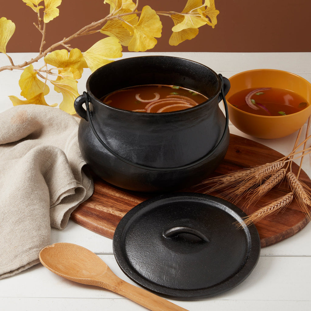 4-Quart Cast Iron Cauldron Pot with Handle