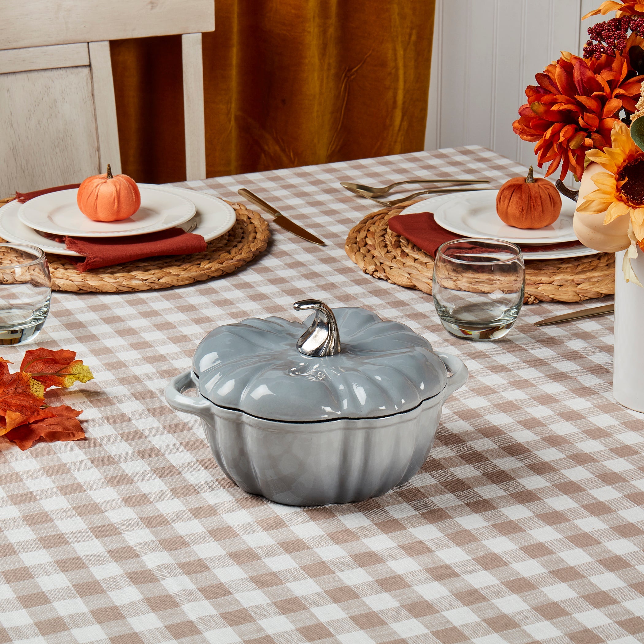 2-Quart / 4-Quart Enameled Cast Iron Pumpkin Dutch Ovens, Silver