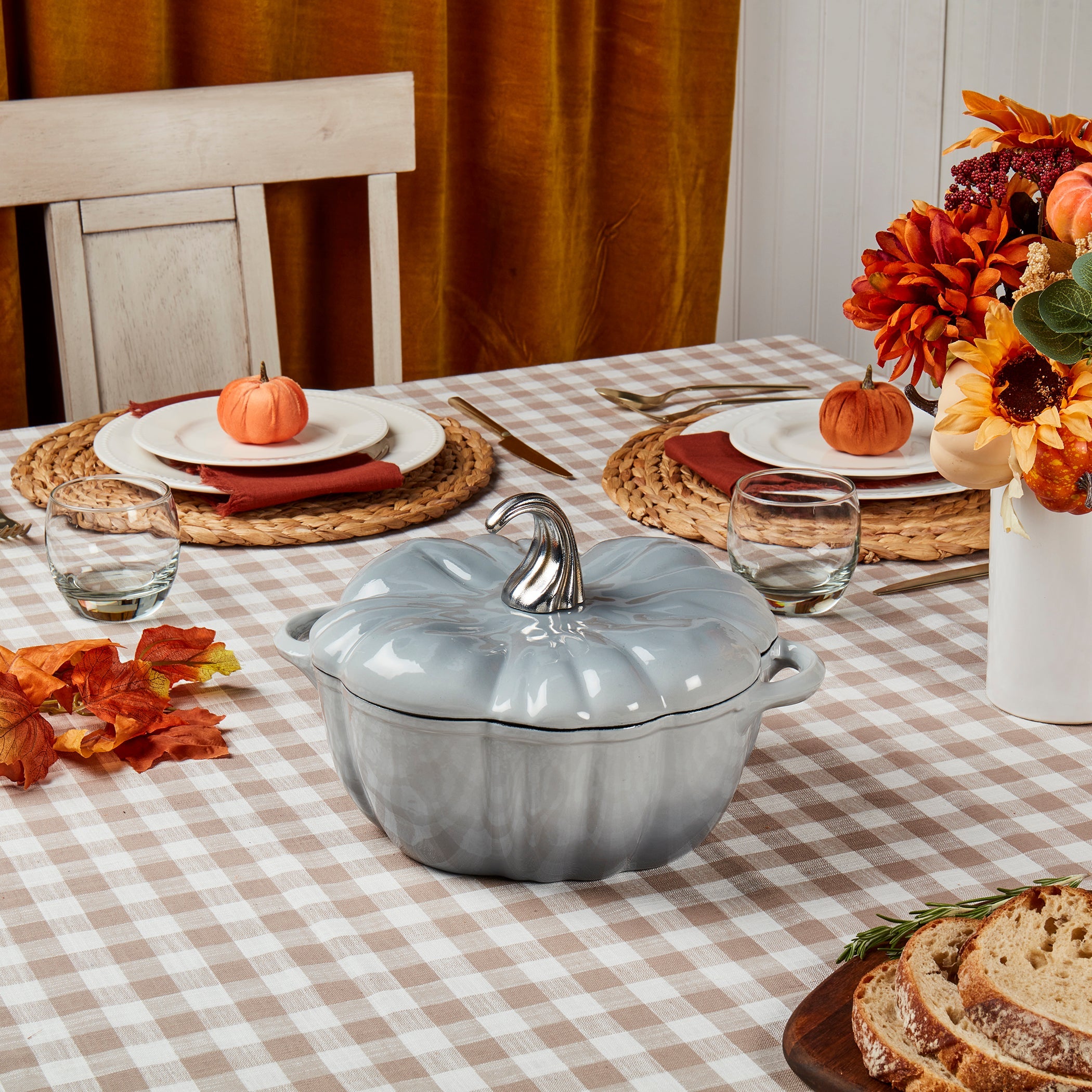 2-Quart / 4-Quart Enameled Cast Iron Pumpkin Dutch Ovens, Silver