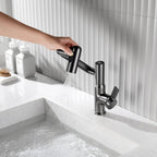 Displays accurate water temperature and prevents burns immediately