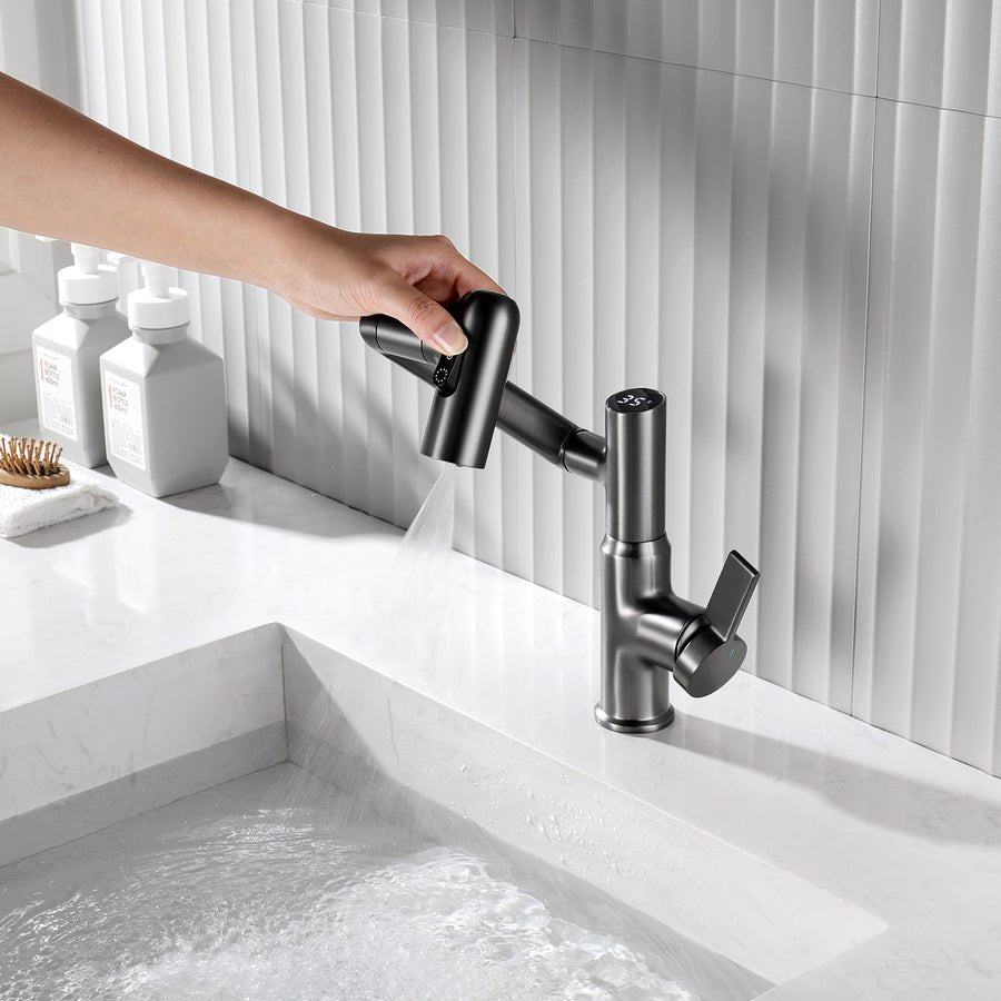 Displays accurate water temperature and prevents burns immediately