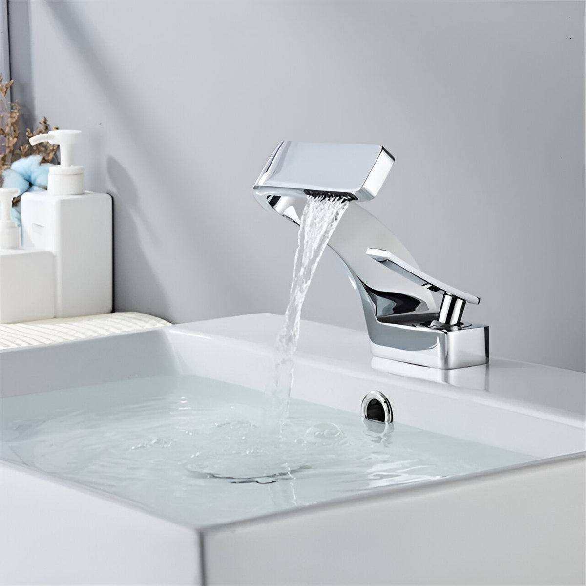 Solna - Waterfall Single Lever Brass Bathroom Sink Faucet
