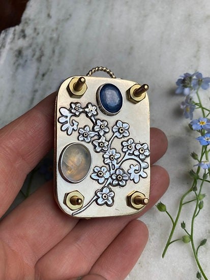 Mini Flower Press | Compact Botanical Keepsake Maker | Portable Craft Tool
